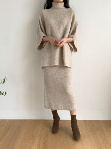 Whole Garment Alpaca Wool Burgundy Turtleneck Poncho Cloak (Baby Alpaca)